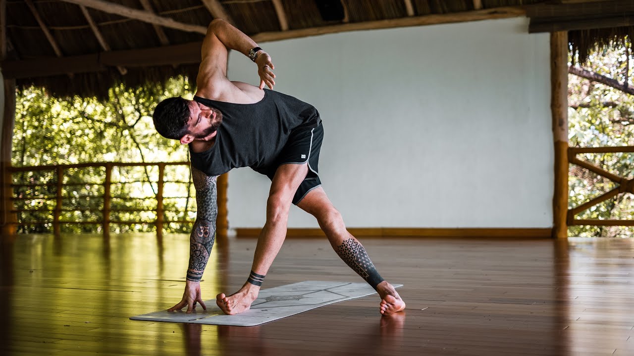 35 Minute Vinyasa Flow Yoga with Focus on Lateral Lines