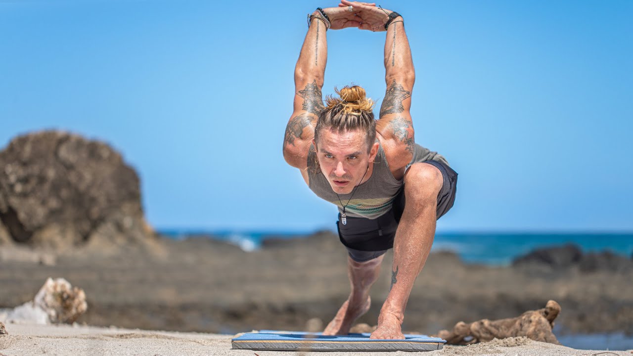 30 Min Morning Yoga Workout + Wim Hof Breathing | Immunity Boost, Mental Clarity & Strength