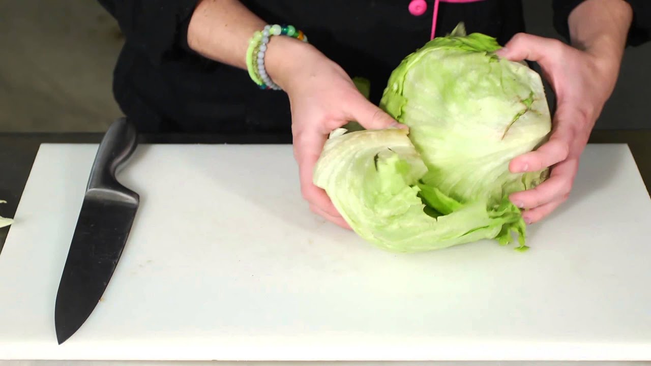 How to Cut Iceberg Lettuce for a Salad : Salad Recipes